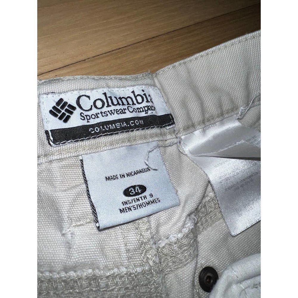 Columbia Cream Cargo Shorts - Picture 4 of 6